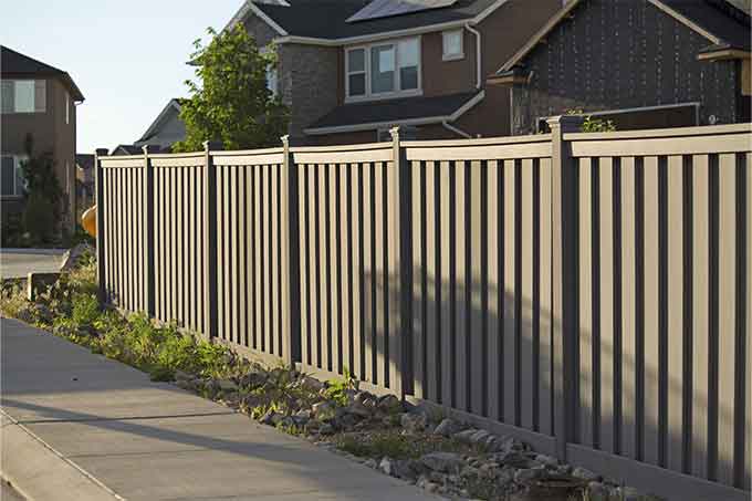vinyl-fence